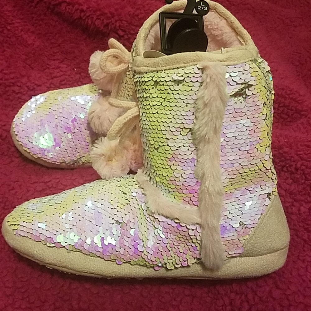Bootie Slippers - Picture 3 of 6